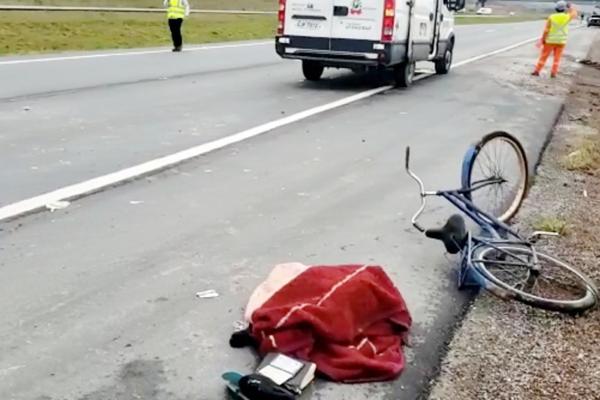 Ciclista fica gravemente ferido em acidente com caminh�o na BR-470, em Ilhota