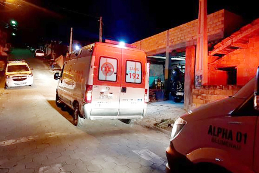 Opera��o prende 10 pessoas envolvidas em assassinato de jovem em Gaspar