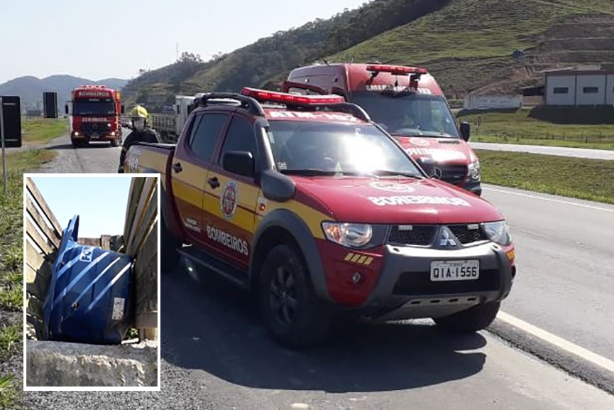 Tampa de caixa d��gua voa de carretinha e provoca acidente na BR-470, em Gaspar