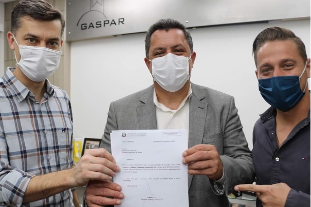 Deputado destina R$500 mil para constru��o de parque e Hospital de Gaspar