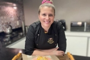 Chef Juliana Deschamps retoma oficinas de gastronomia em Gaspar
