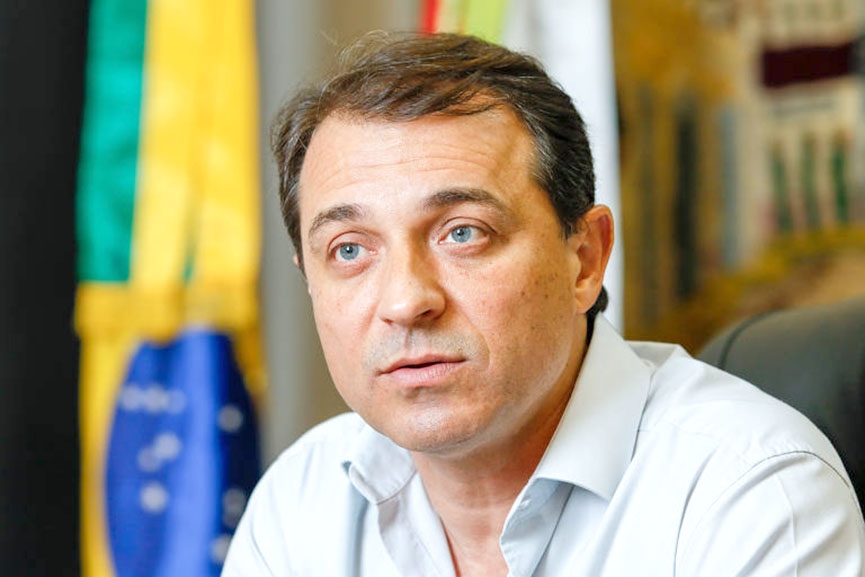 Com 36 votos a 4, deputados optam por seguir com segundo pedido de impeachment contra governador de SC