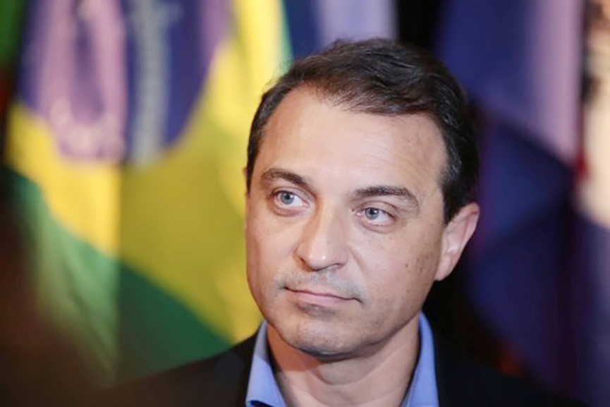 Governador Mois�s � intimado oficialmente sobre afastamento por at� 180 dias