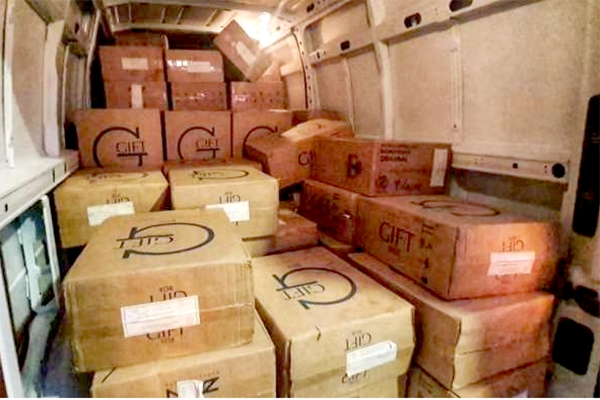 Idoso � preso com 47 mil ma�os de cigarros contrabandeados, em Blumenau