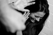 Mulher � agredida com socos e arranh�es em tentativa e assalto no Belchior, em Gaspar