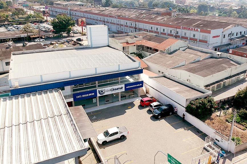 Voc� sabia que a quarta maior universidade do pa�s est� em Gaspar?