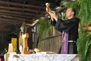Frei Carlos Ign�cia celebra 25 anos de vida religiosa nesta ter�a-feira