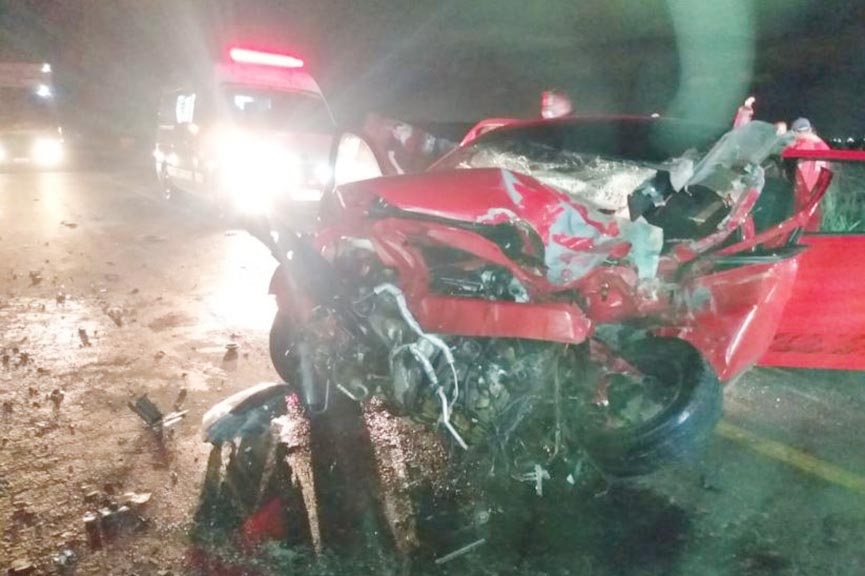 Batida entre carro e caminh�o deixa homem ferido na BR-470, entre Ilhota e Navegantes