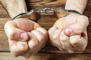 Homem condenado por roubo � preso no bairro Barrac�o, em Gaspar