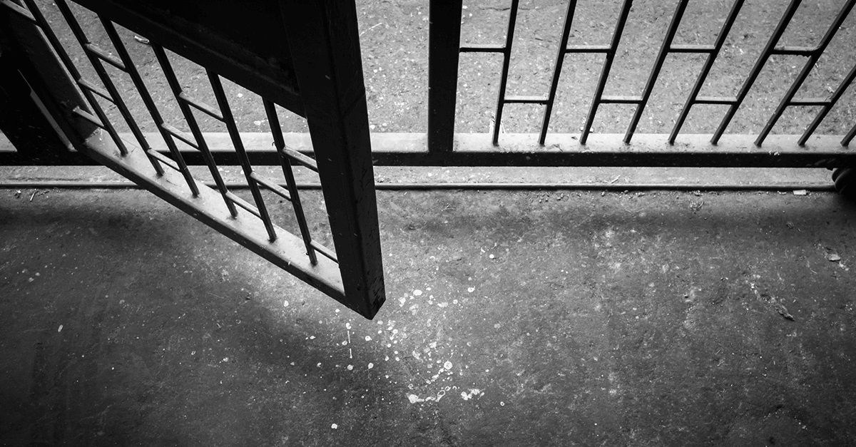 Dez detentos de Blumenau n�o retornam ao pres�dio ap�s sa�da de fim de ano
