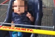 Pais esquecem bebê de quatro meses em carrinho de supermercado, em Lages