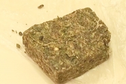 Drogas s�o apreendidas ap�s homem tentar fugir da PM no Belchior Alto, em Gaspar