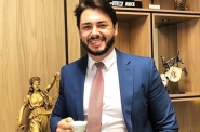 Mulher � presa ap�s aplicar golpes se passando pelo vice-prefeito de Gaspar, Marcelo Brick