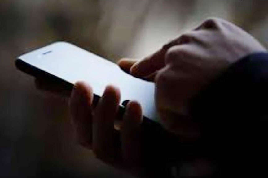 Homem � preso em Cambori� com celular roubado em loja de Gaspar