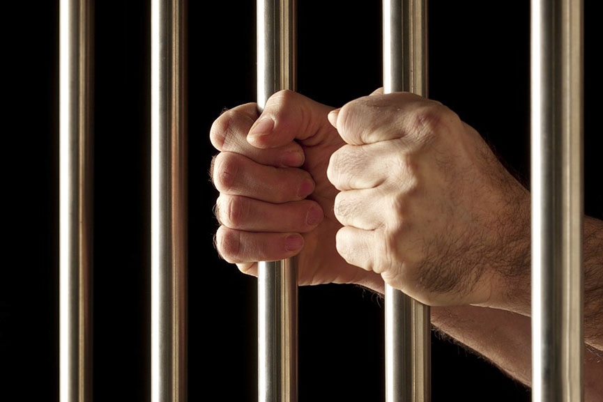 Membro de organiza��o criminosa � preso em resid�ncia no bairro Santa Terezinha, em Gaspar