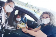 Idosa de Gaspar comemora anivers�rio de 69 anos recebendo vacina contra o Covid-19