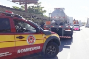 Acidente entre caminh�o de combust�vel e carro deixa um ferido em Gaspar