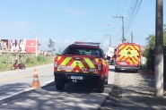 Queda de moto deixa duas pessoas feridas na Rodovia Jorge Lacerda, em Ilhota