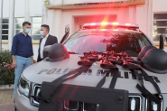 PPT de Gaspar ganha viatura, armamento e equipamentos de prote��o pessoal