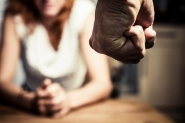 Homem que espiava a enteada tomar banho � preso ap�s agredir a ex em Gaspar