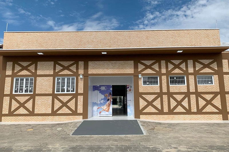 Aprovado projeto que nomeia biblioteca da Escola Zenaide Schmitt Costa
