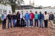 Carro doado pela C�mara � entregue pela prefeitura de Gaspar � Agapa