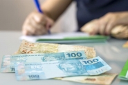 Conv�nio firmado pela Prefeitura de Gaspar possibilita empr�stimos consignados aos servidores