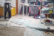 Mulher � presa e tr�s homens fogem ap�s roubo em loja em Ilhota