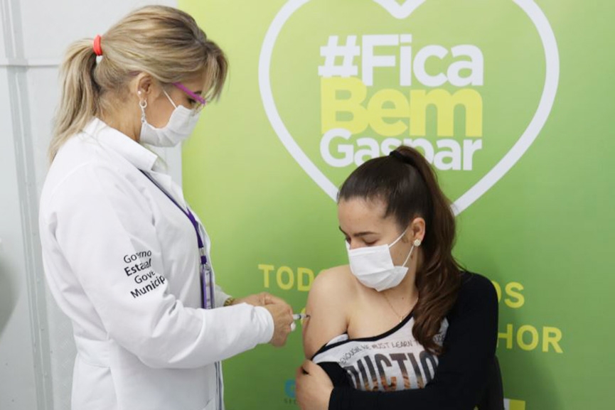 Covid-19: veja quem pode receber a vacina nesta segunda em Gaspar