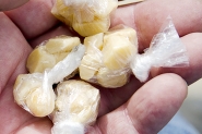 Menor tenta fugir da pol�cia e � detido por tr�fico de drogas em Gaspar
