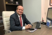 Renato Nicoletti: 24 anos de experi�ncia na �rea do Direito