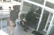 Bandidos armados e encapuzados invadem cooperativa em Porto Belo