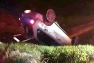 Jovem � hospitalizado ap�s capotamento no bairro Gaspar Grande, em Gaspar