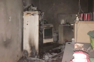 Casa pega fogo e moradores controlam chamas com extintor em Ilhota