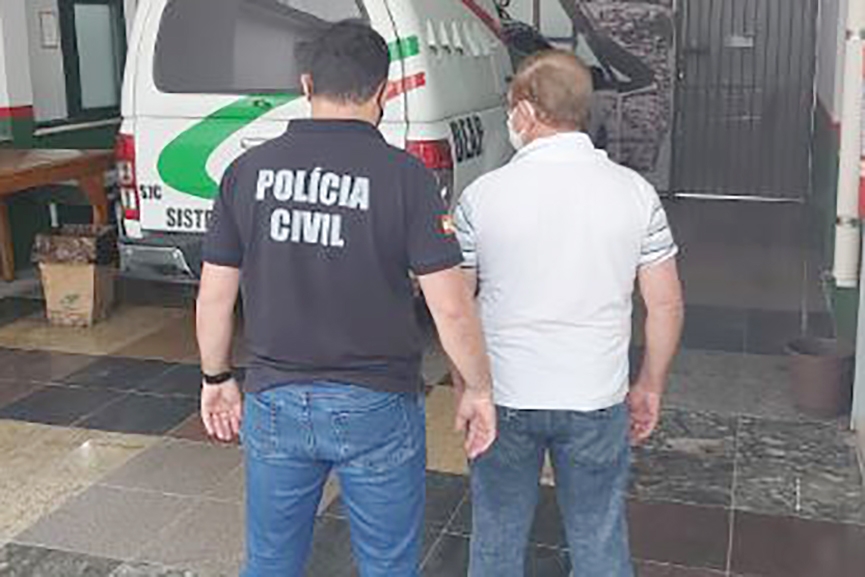 Pol�cia Civil prende av� que estuprou neta no bairro Bela Vista, em Gaspar
