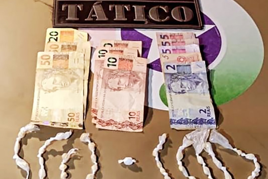 PM apreende tr�s adolescentes de 15 anos com mais de 50 pedras de crack em Gaspar