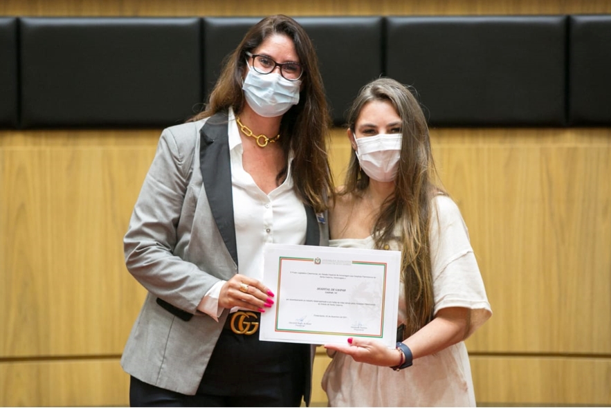 Hospital de Gaspar recebe homenagem na Alesc