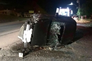 Jovem fica ferido após capotar carro na Rodovia Ivo Silveira, em Gaspar