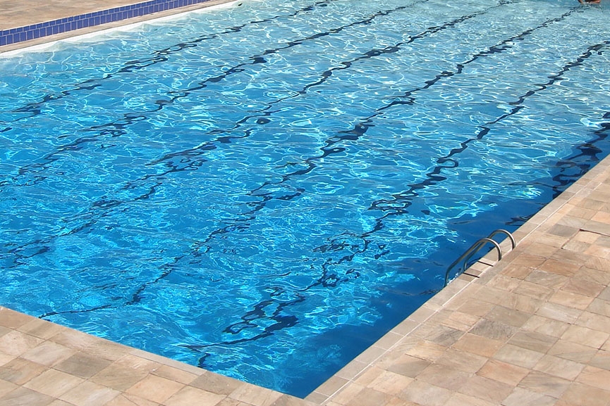 Homem bate a cabe�a em piscina de parque aqu�tico de Gaspar e � hospitalizado