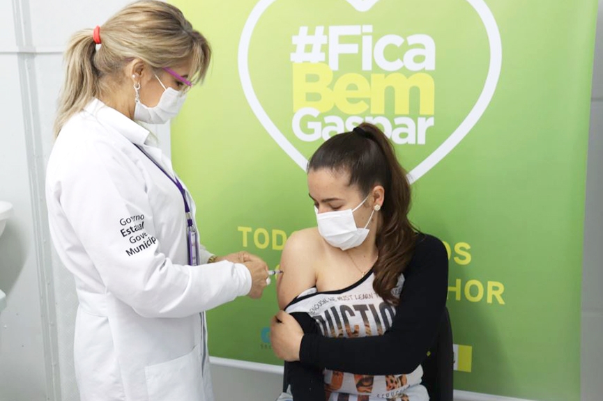 Gaspar retoma aplicação da vacina contra o coronavírus com novo local de vacinação