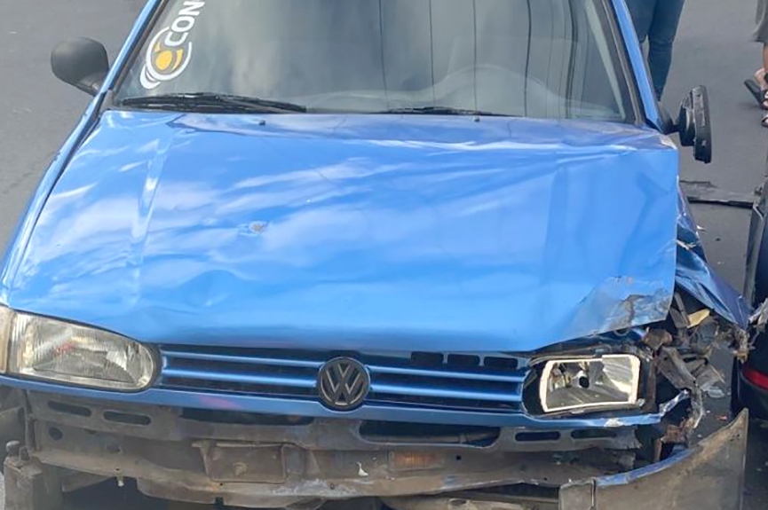 Menina de 15 anos � apreendida com carro roubado na Margem Esquerda, em Gaspar