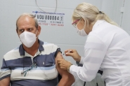 Saiba como funciona o novo esquema de vacina��o contra o coronav�rus em Gaspar