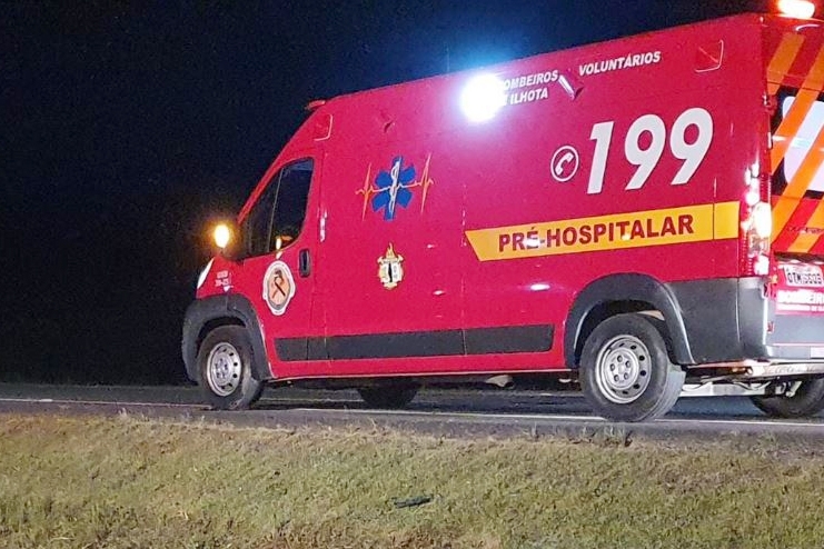 Ciclista � hospitalizado com ferimento no rosto ap�s acidente com carro em Ilhota