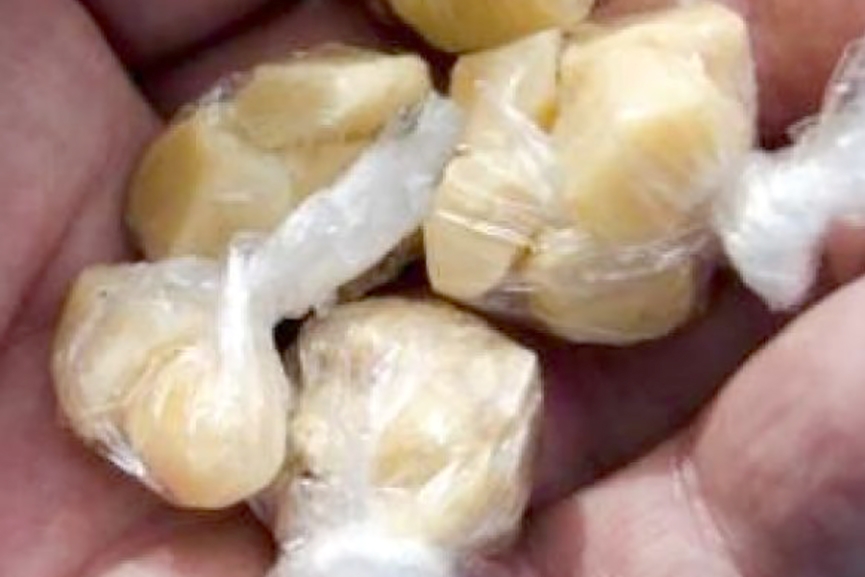 Adolescente tenta fugir da PM e � apreendido com pedras de crack