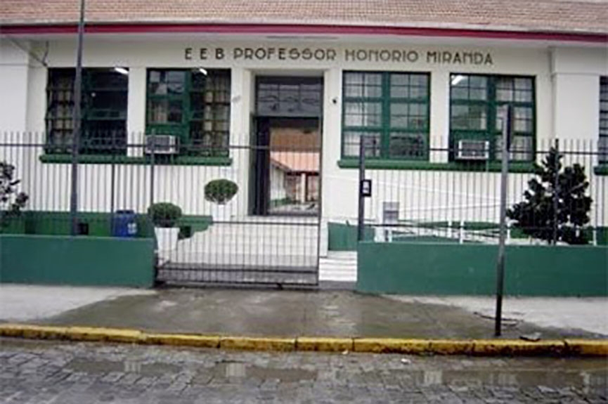 Alesc realiza sess�o solene na Escola Hon�rio Miranda para comemorar 88 anos de Gaspar