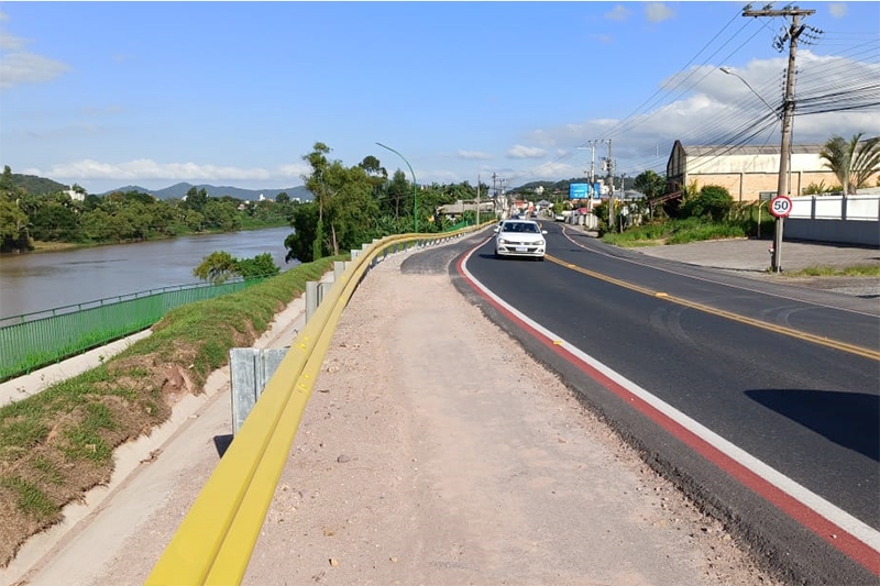 Finalizada a obra de contenção na rua Dr. Nereu Ramos, em Gaspar
