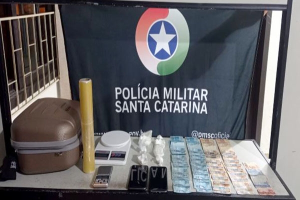 Preso no bairro Gasparinho um dos principais traficantes de drogas de Gaspar