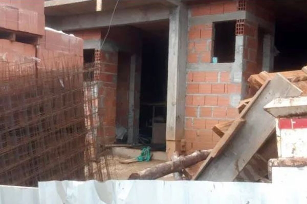 Trabalhador morre eletrocutado em obra em Blumenau