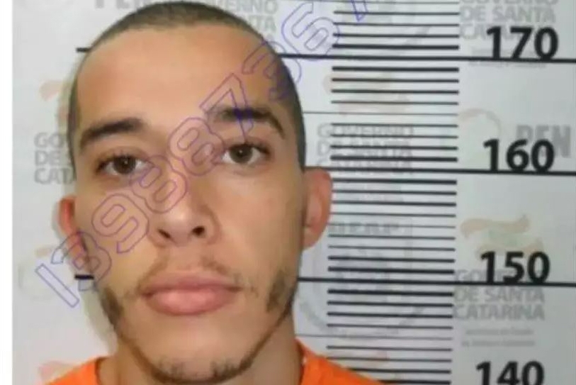 Foragido por matar policial invade casa e faz uma pessoa ref�m em Blumenau