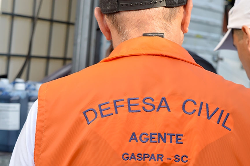 Gaspar abre dois abrigos para receber pessoas atingidas pelas chuvas